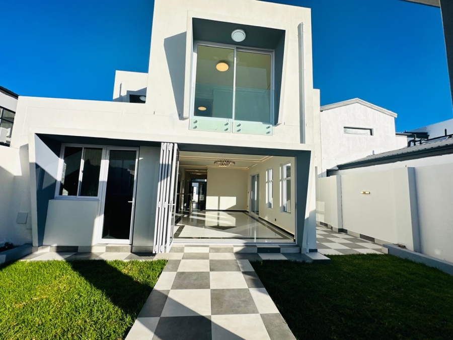 4 Bedroom Property for Sale in Sandown Western Cape